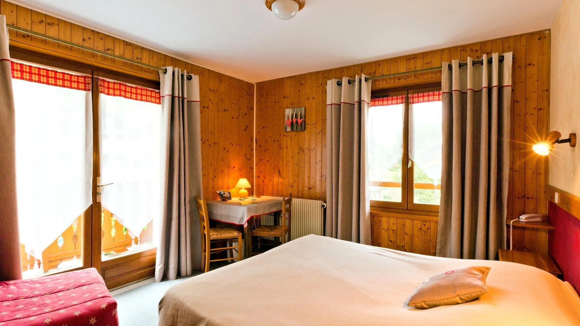 Hotel La Boule De Neige Samoëns